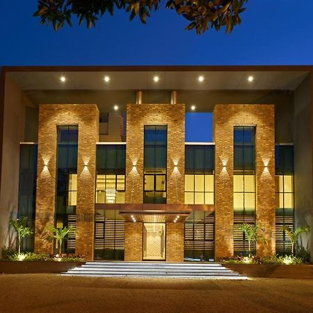 Hotel Shlok Колхапур Екстериор снимка