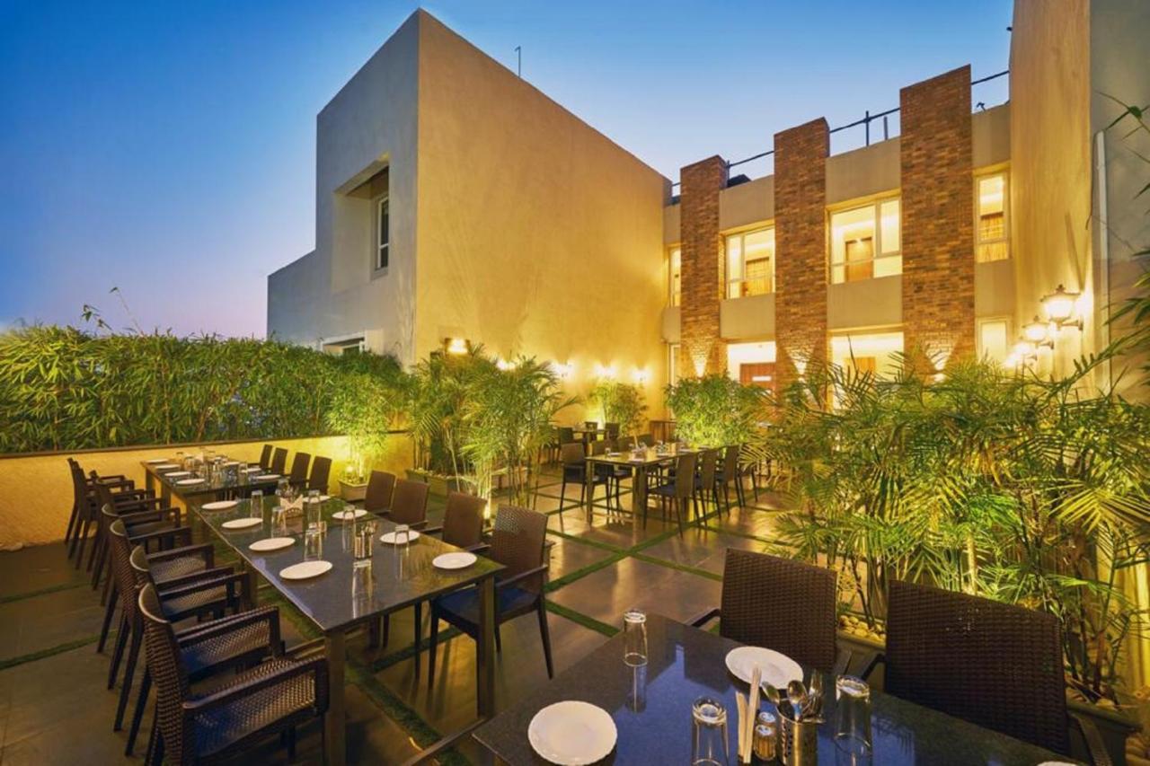 Hotel Shlok Колхапур Екстериор снимка